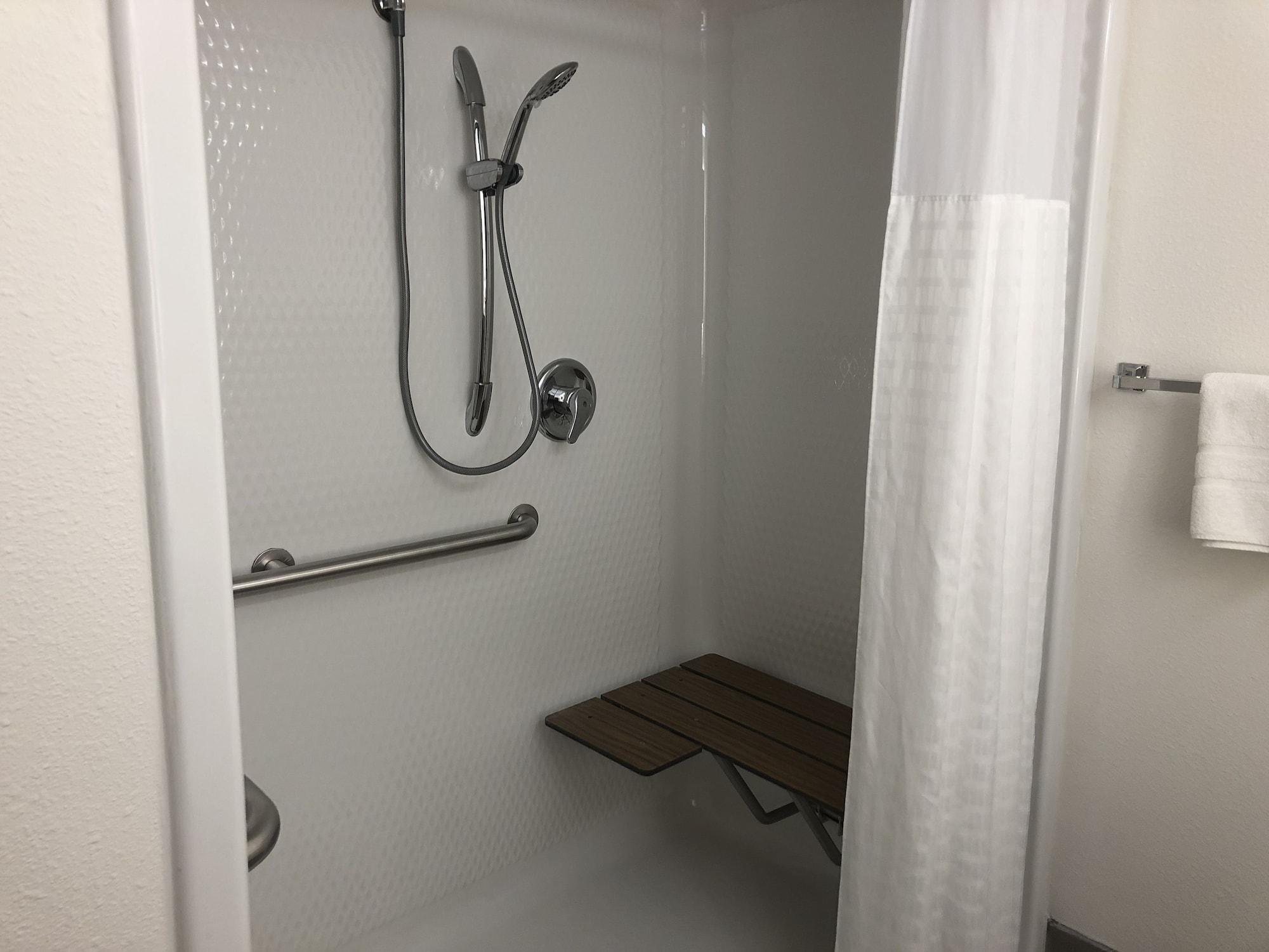 Howard Johnson By Wyndham Airport Louisville-Jefferson County Extérieur photo