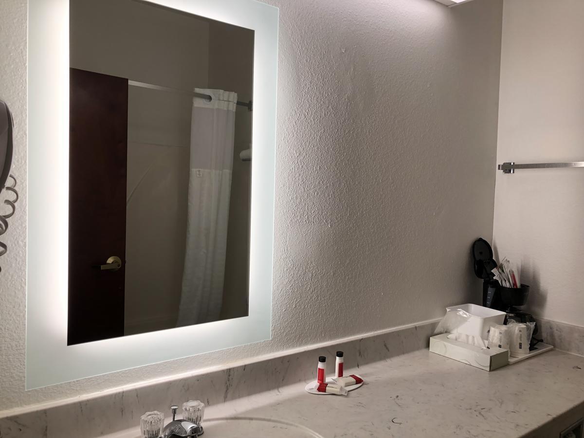 Howard Johnson By Wyndham Airport Louisville-Jefferson County Extérieur photo
